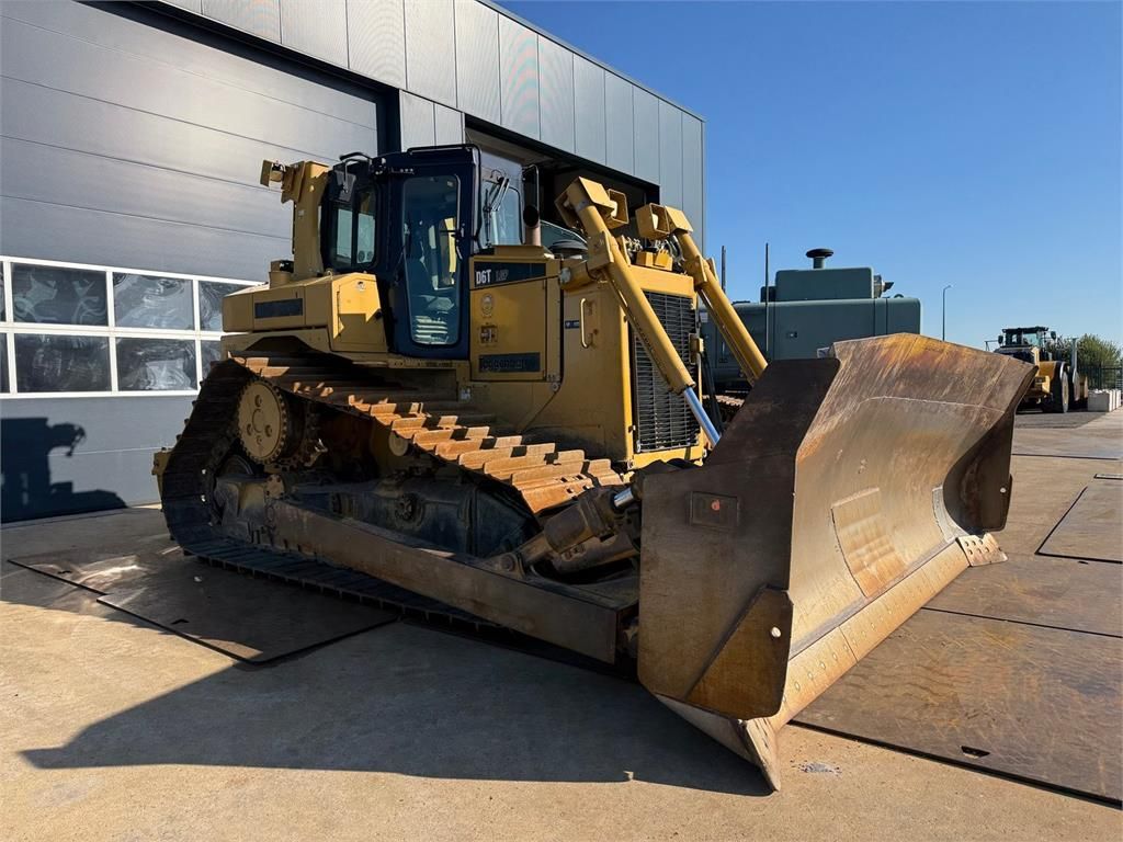CAT D6T LGP