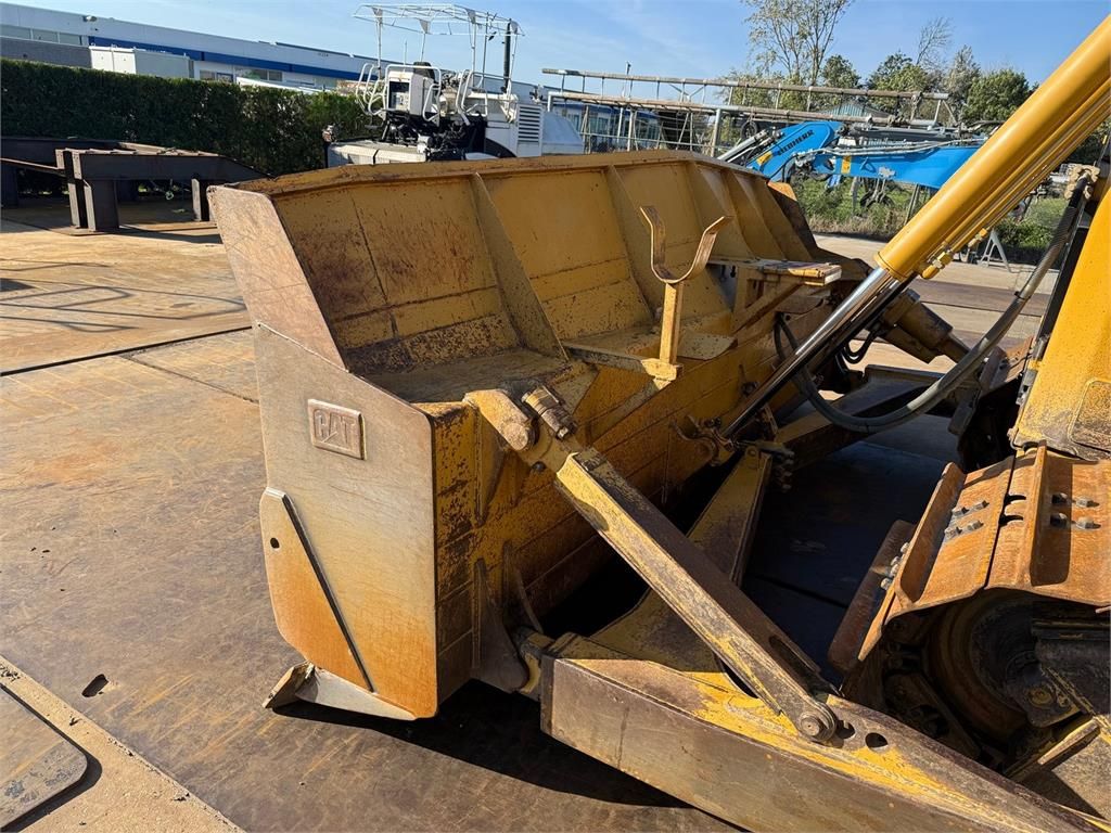 CAT D6T LGP
