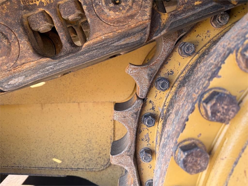 CAT D6T LGP