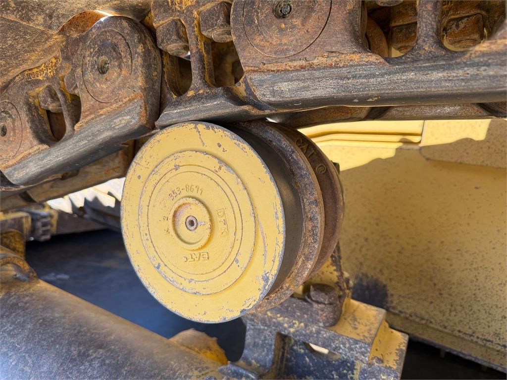 CAT D6T LGP