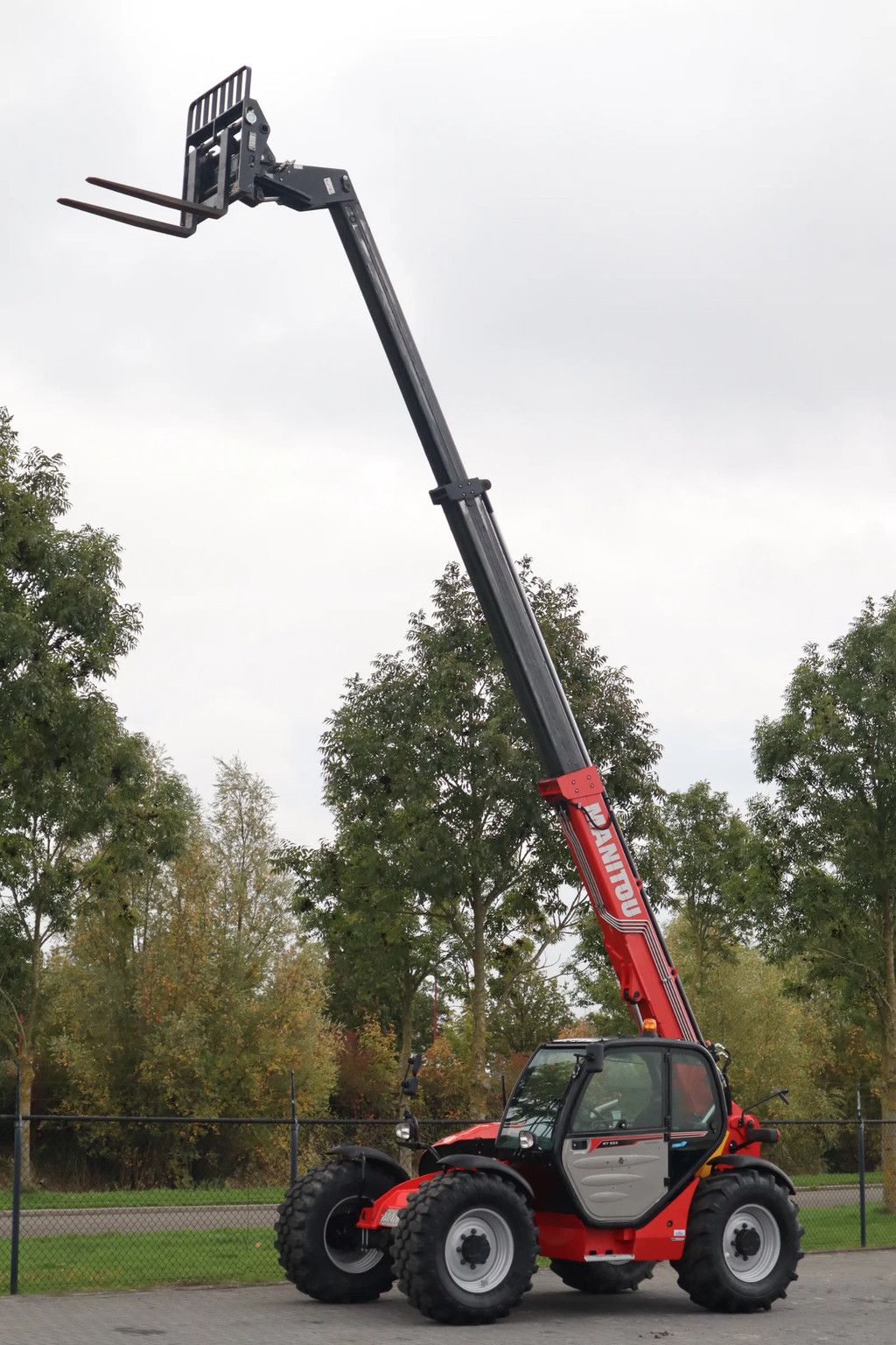 Manitou MT 933 EASY | FORKS | GOOD TIRES | GOOD CONDITION