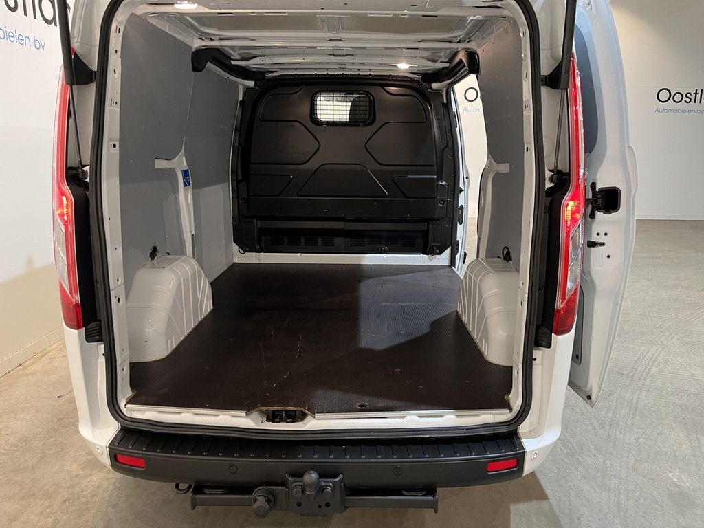 Ford Transit Custom 320 2.0 TDCI L1H1 Trend 130 PK / Euro 6 / Airco / Cruise Control / Trekhaak / PDC / Klep / 3-Zits / 58.200 KM !!