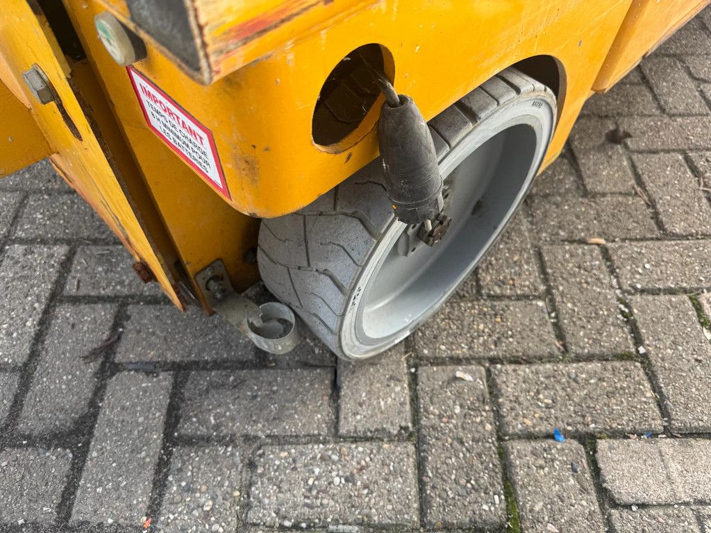 Haulotte Compact 12 Hoogwerker Schaarhoogwerker Schaarlift (2015)