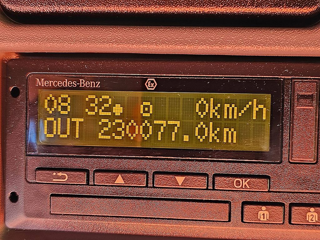 MERCEDES-BENZ ATEGO 818 airco taillift