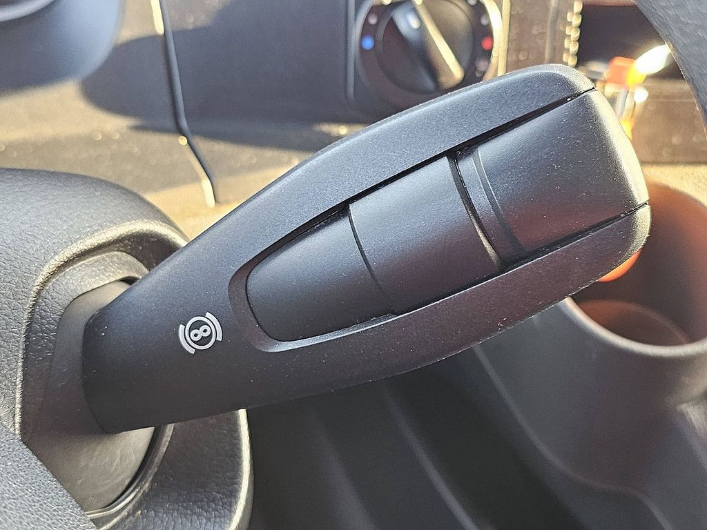MERCEDES-BENZ ATEGO 818 airco taillift