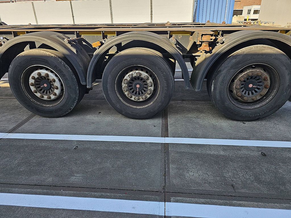 KOGEL SW24 MULTI 2X 20, 1X30, 1X40, HIGHCUBE, 20FT MITTIG, LIFT AXLE