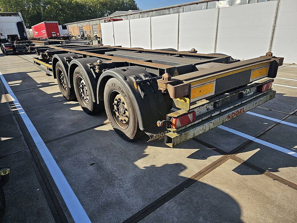KOGEL SW24 MULTI 2X 20, 1X30, 1X40, HIGHCUBE, 20FT MITTIG, LIFT AXLE