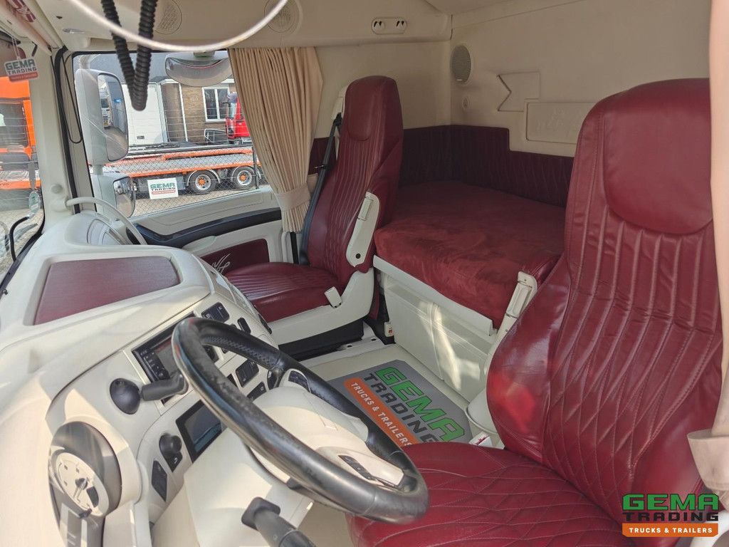 DAF XF 460 FT 4x2 SuperSpaceCab Euro 6A – Spezielle Innenausstattung – Top-Zustand – Volle ADR-Zulassung – SmartTachoV2