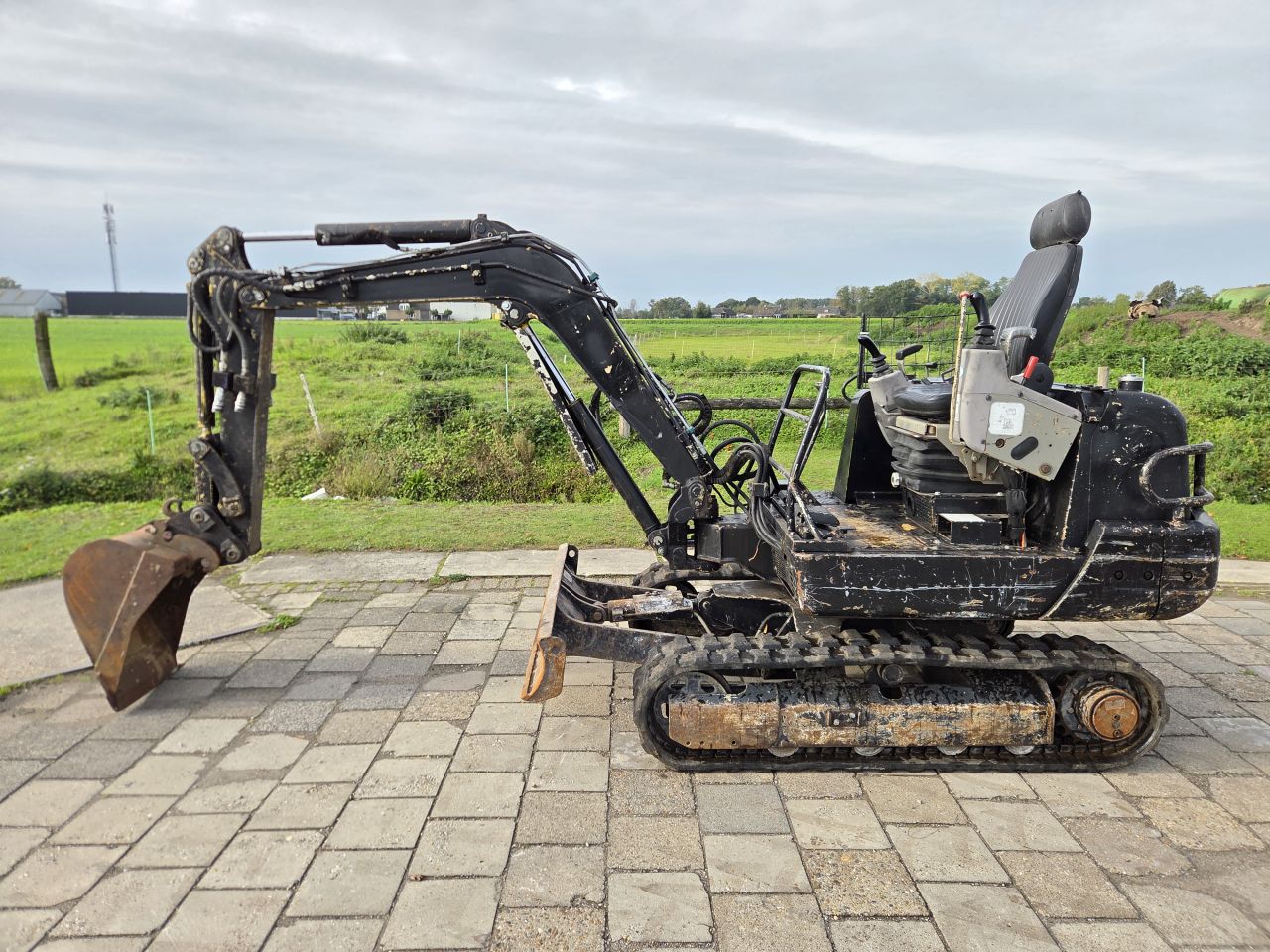 Yanmar B25V minigraver
