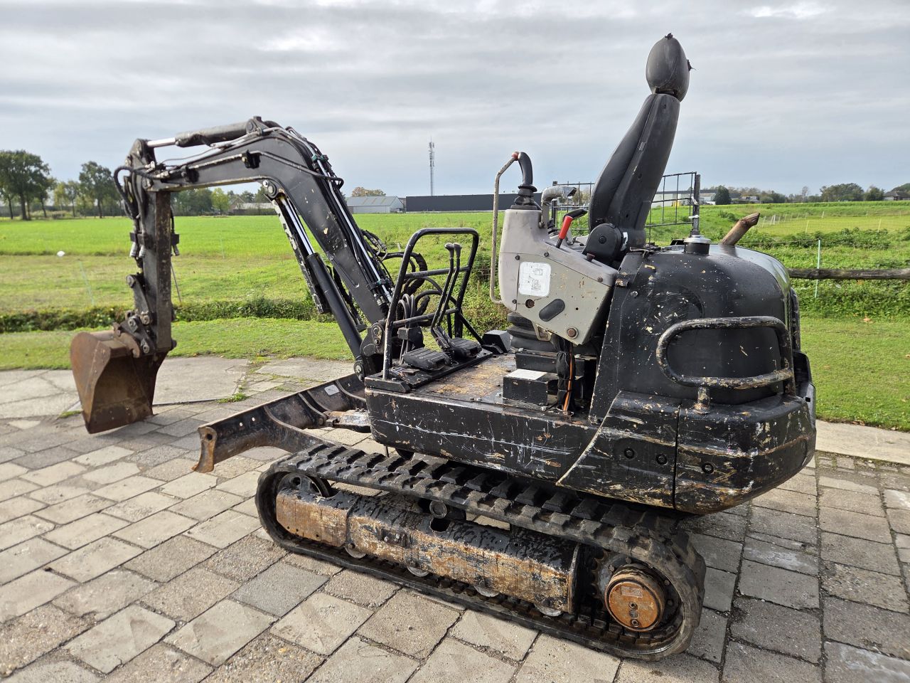 Yanmar B25V minigraver
