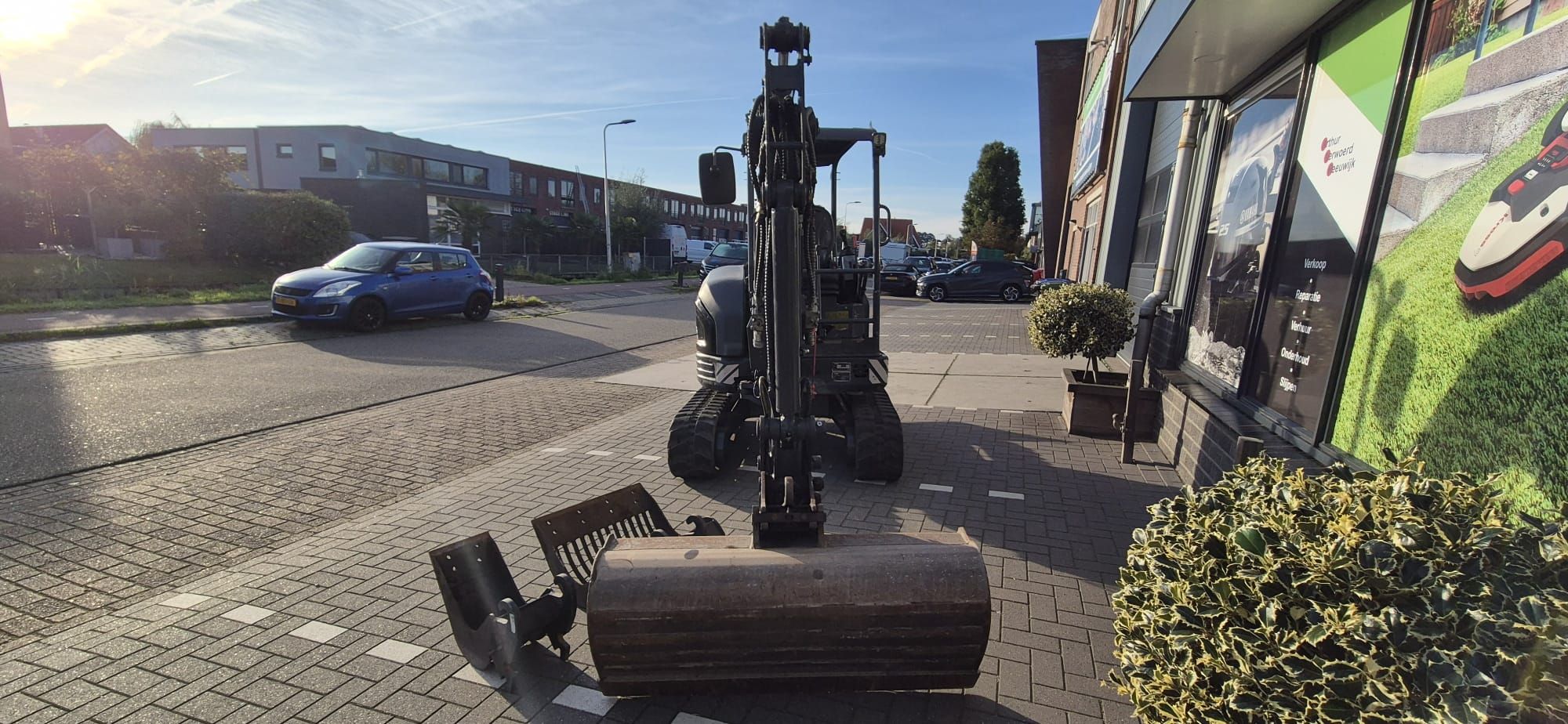 Nette XCMG XE27E minigraver met weinig draaiuren!