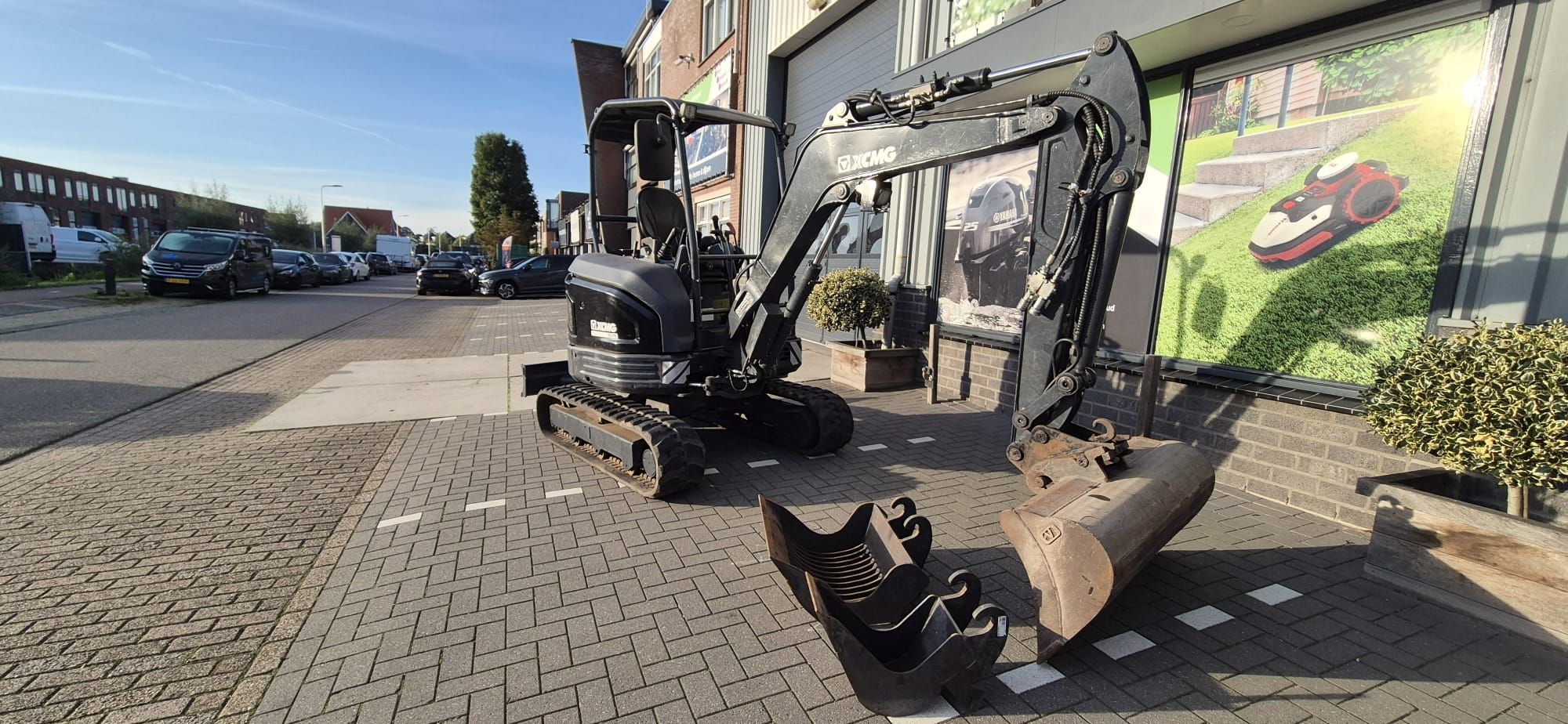 Nette XCMG XE27E minigraver met weinig draaiuren!
