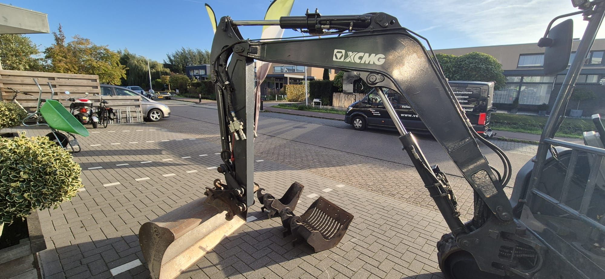 Nette XCMG XE27E minigraver met weinig draaiuren!