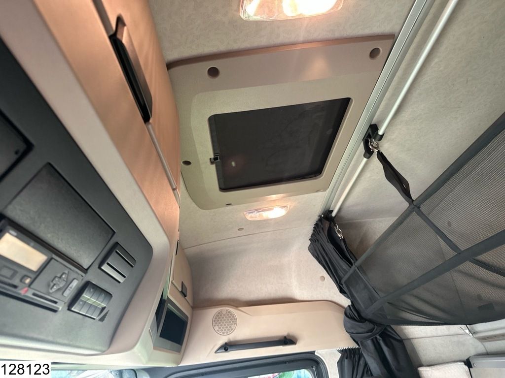 Mercedes Actros 2548 EURO 6, 6x2, Lift roof, Combi