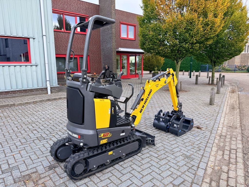 New Holland E12D Minigraver