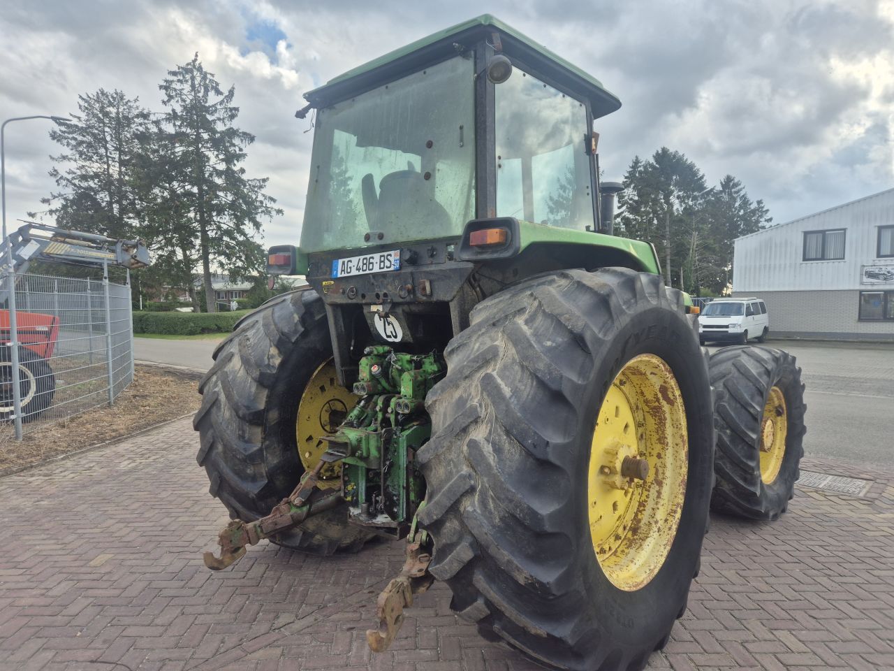 John Deere 4350
