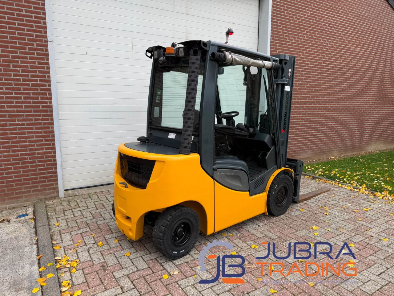 Jungheinrich DFG425S Diesel-Gabelstapler | 2017 | 2.5T | 5M
