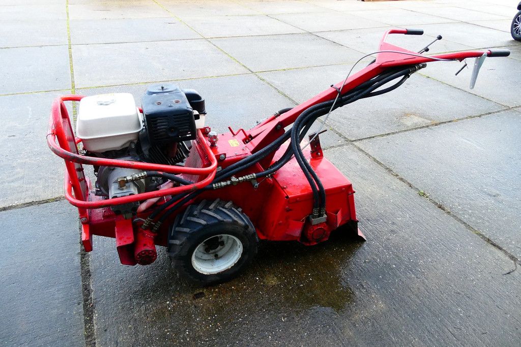 Barrett Grondfrees 1320