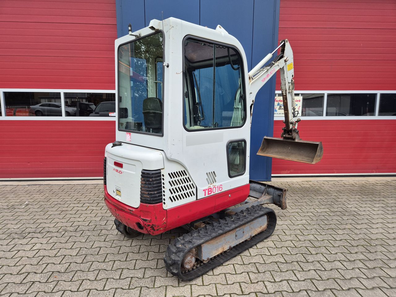 TAKEUCHI TB016 GRAAFMACHINE BOUWJAAR 2008
