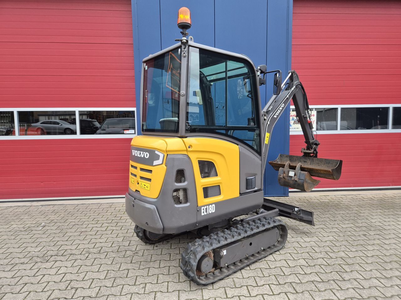 VOLVO EC18D GRAAFMACHINE 341 UUR NIEUWSTAAT PRIJS MARGE