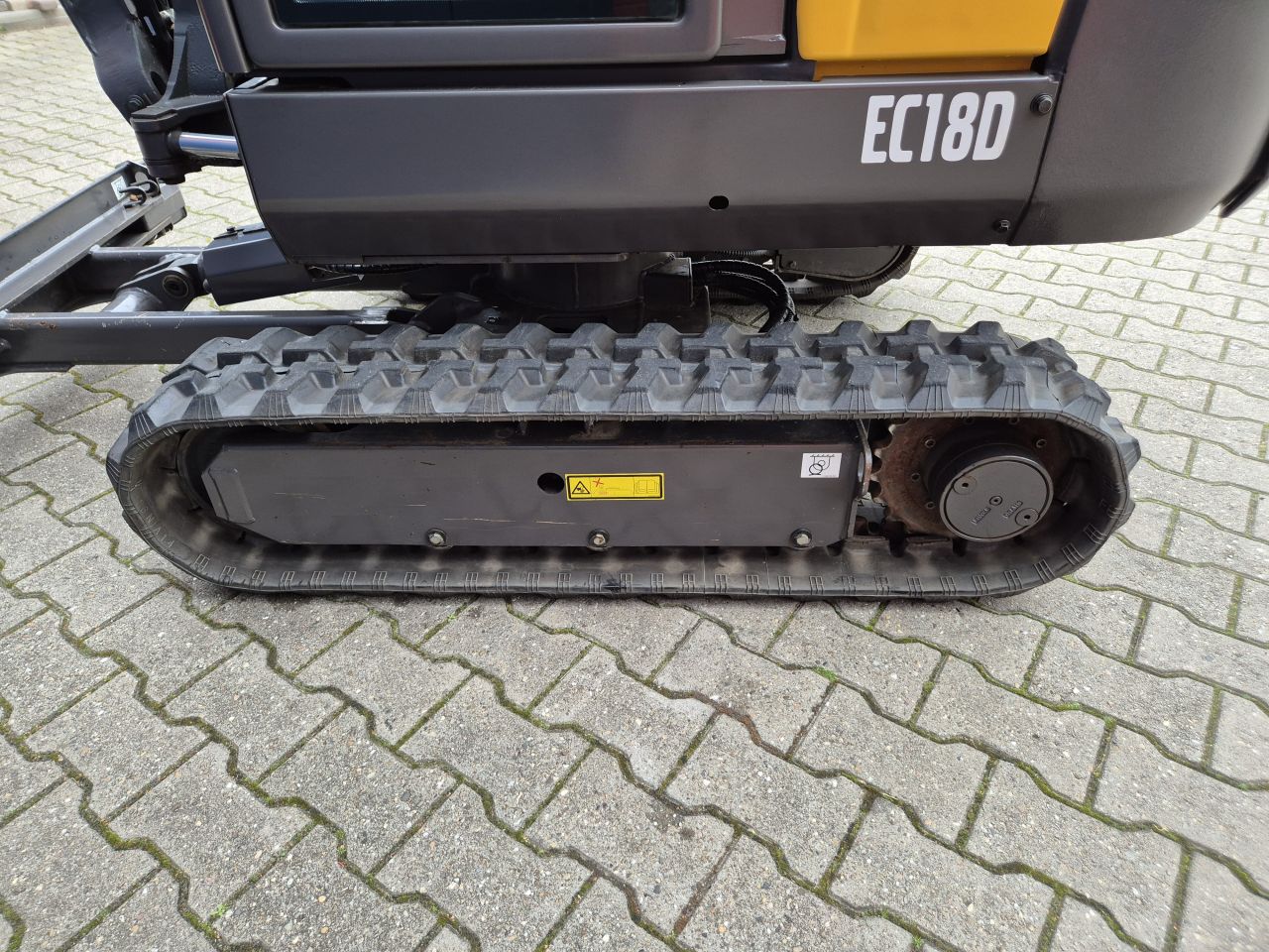 VOLVO EC18D GRAAFMACHINE 341 UUR NIEUWSTAAT PRIJS MARGE