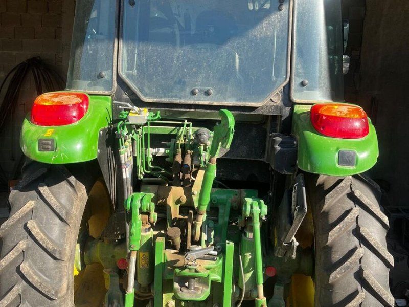 John Deere 5075M