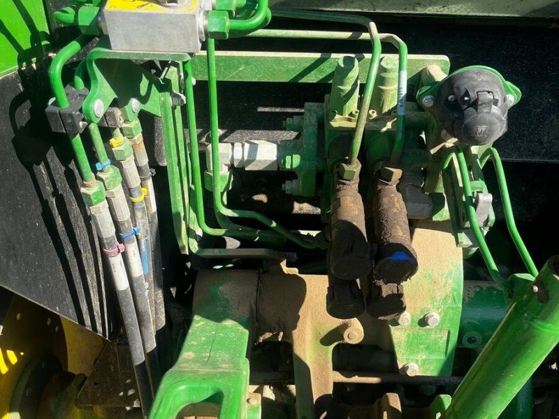 John Deere 5075M