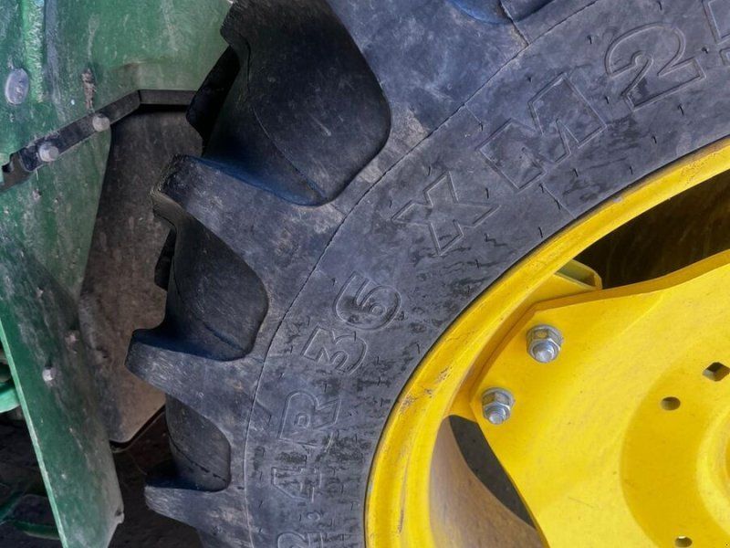 John Deere 5075M