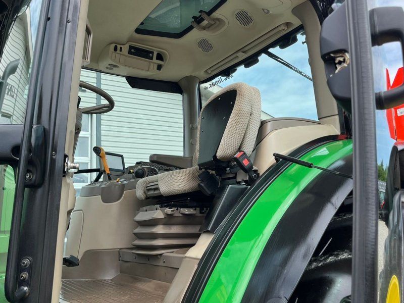 John Deere 6135R Krybegear, frontlift, TLS Affjedret foraksel og affjedret