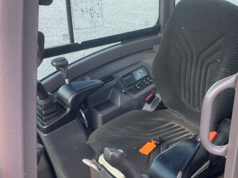 Volvo ECR 25 D Den har 2 speed, lys, lukket kabine med varme, autogas