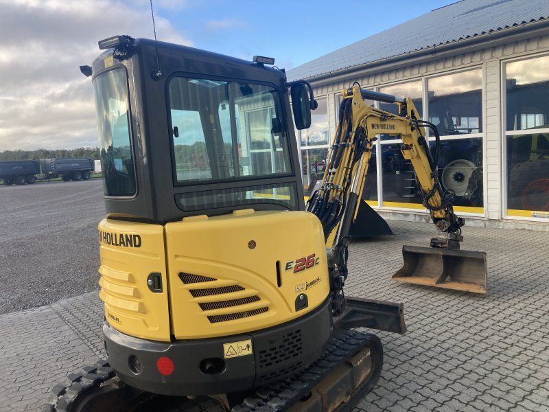 New Holland E26C CAB mini