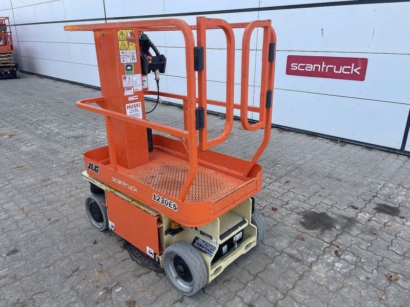 JLG 1230ES
