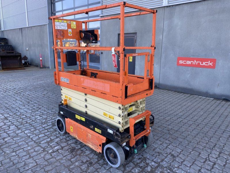 JLG 1932R