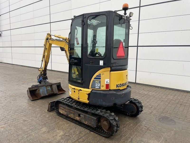 Komatsu PC22MR-3