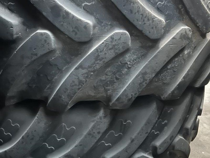 BKT 710/75R42