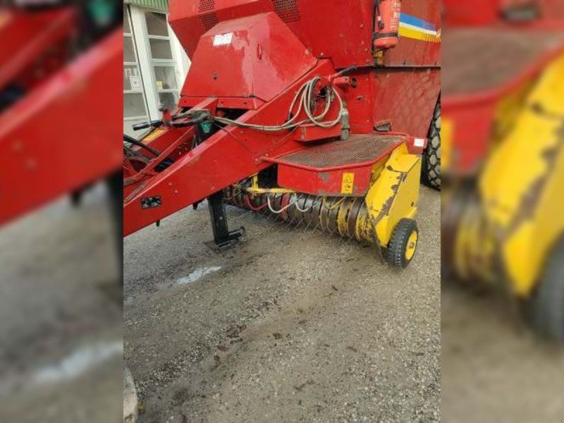 New Holland BB980