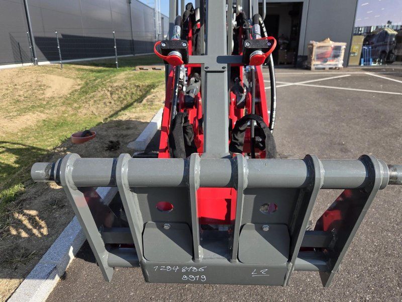 Weidemann 1140 light
