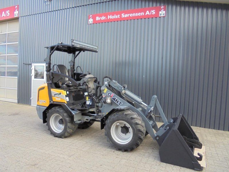 Giant G2500XHD