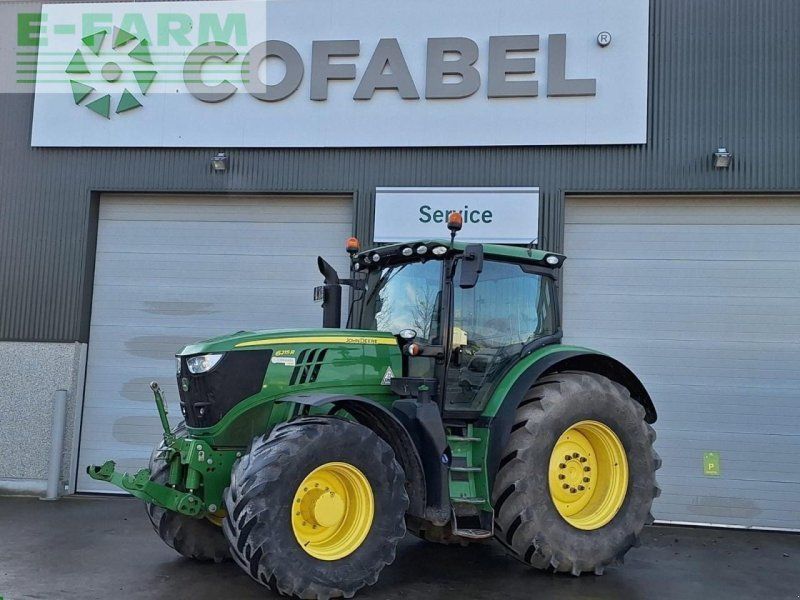 John Deere 6215R