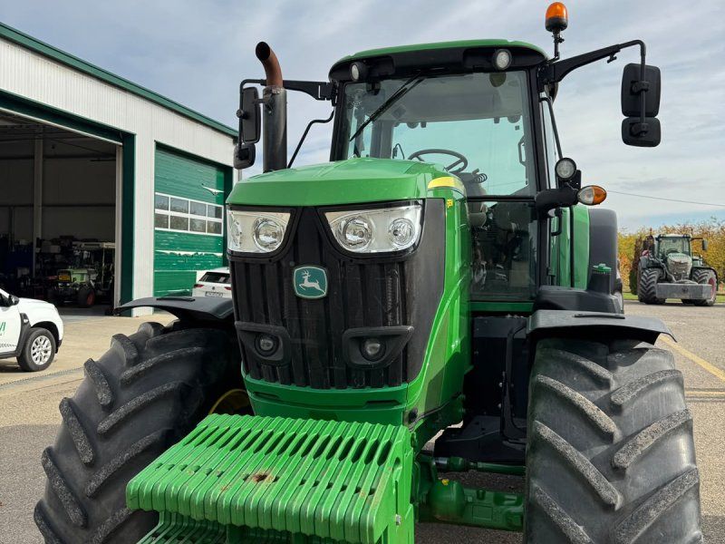 John Deere 6195M