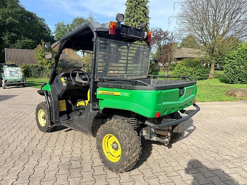 John Deere Gator XUV 550
