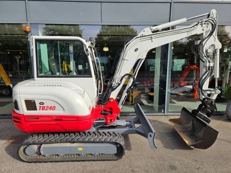 Takeuchi TB 240