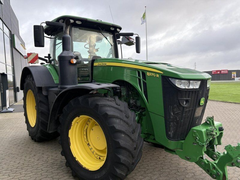 John Deere 8R 370