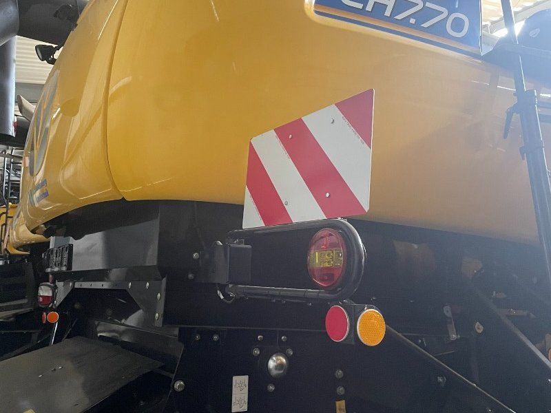 New Holland CH7.70