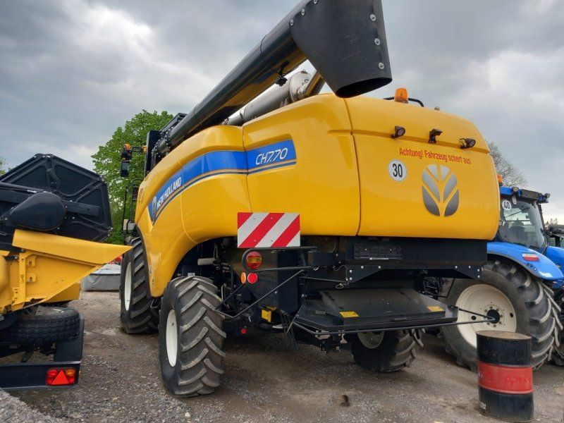 New Holland CH7.70