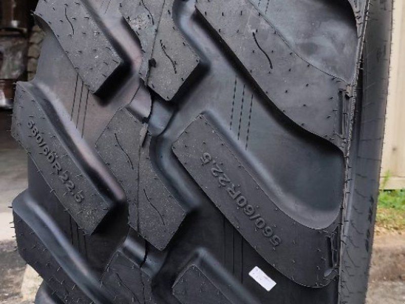 Michelin 560/60R22.5 1261 FR-60 rechapé