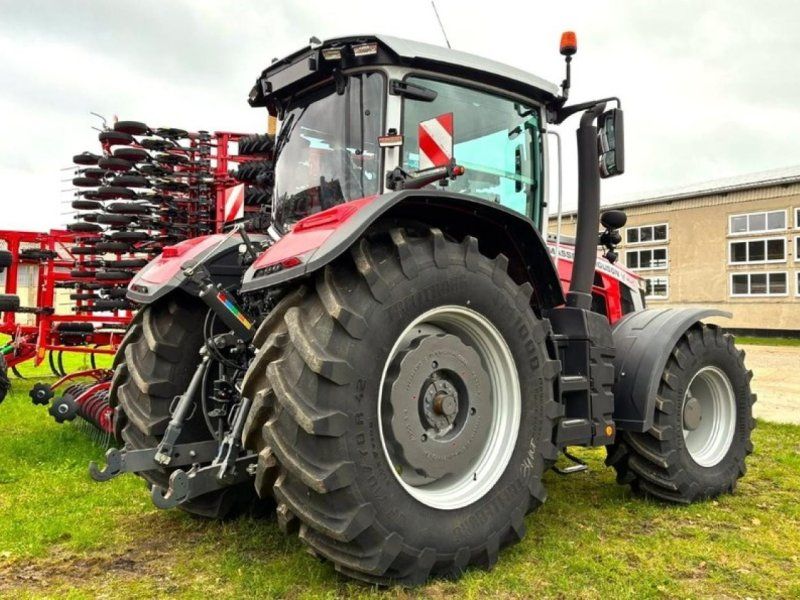 Massey Ferguson 8S.265 DVT EXCLUSIVE