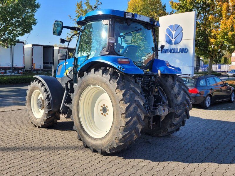 New Holland T6020 Elite