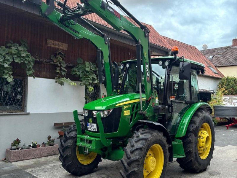 John Deere 5067E