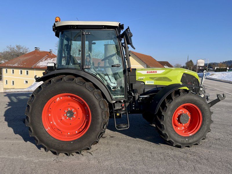 Claas Axos 240
